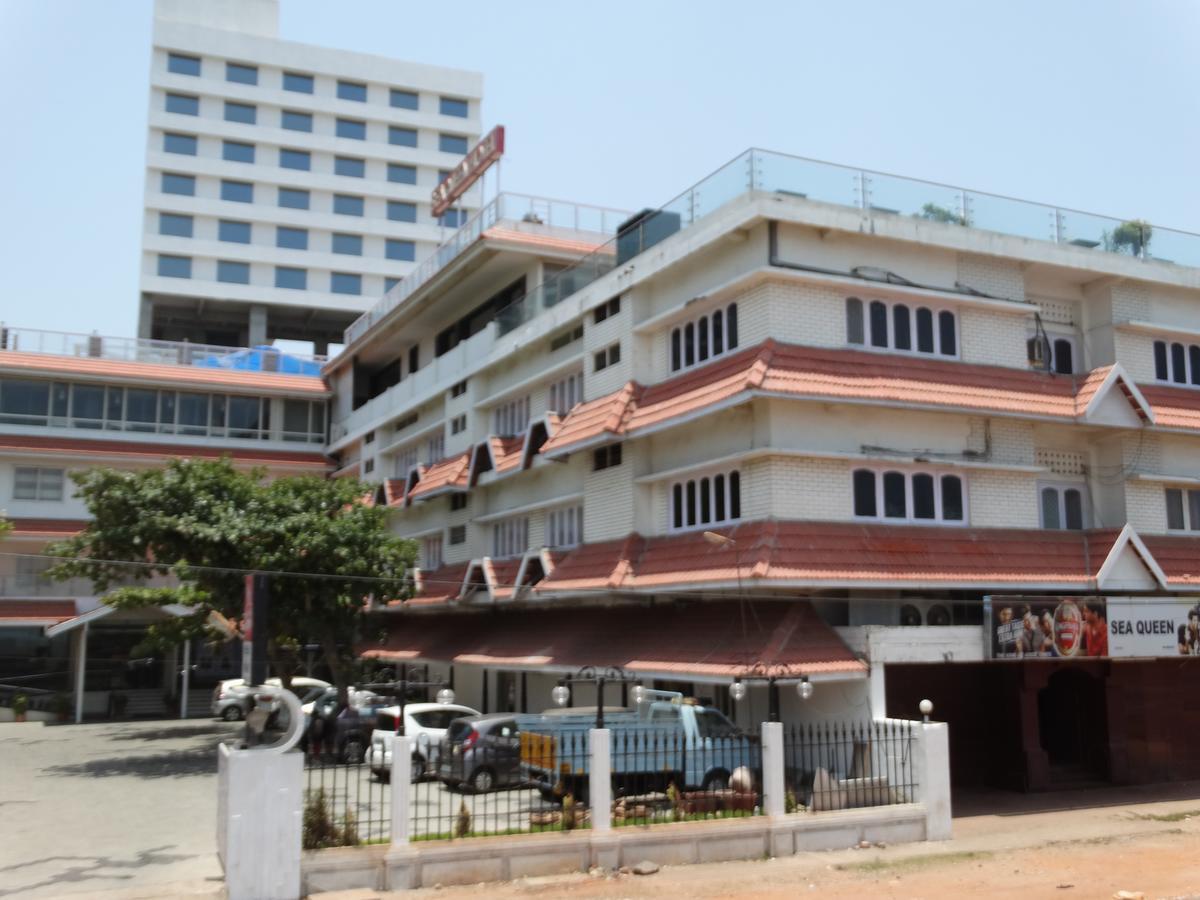 Sea Queen Hotel Kozhikode Exterior foto