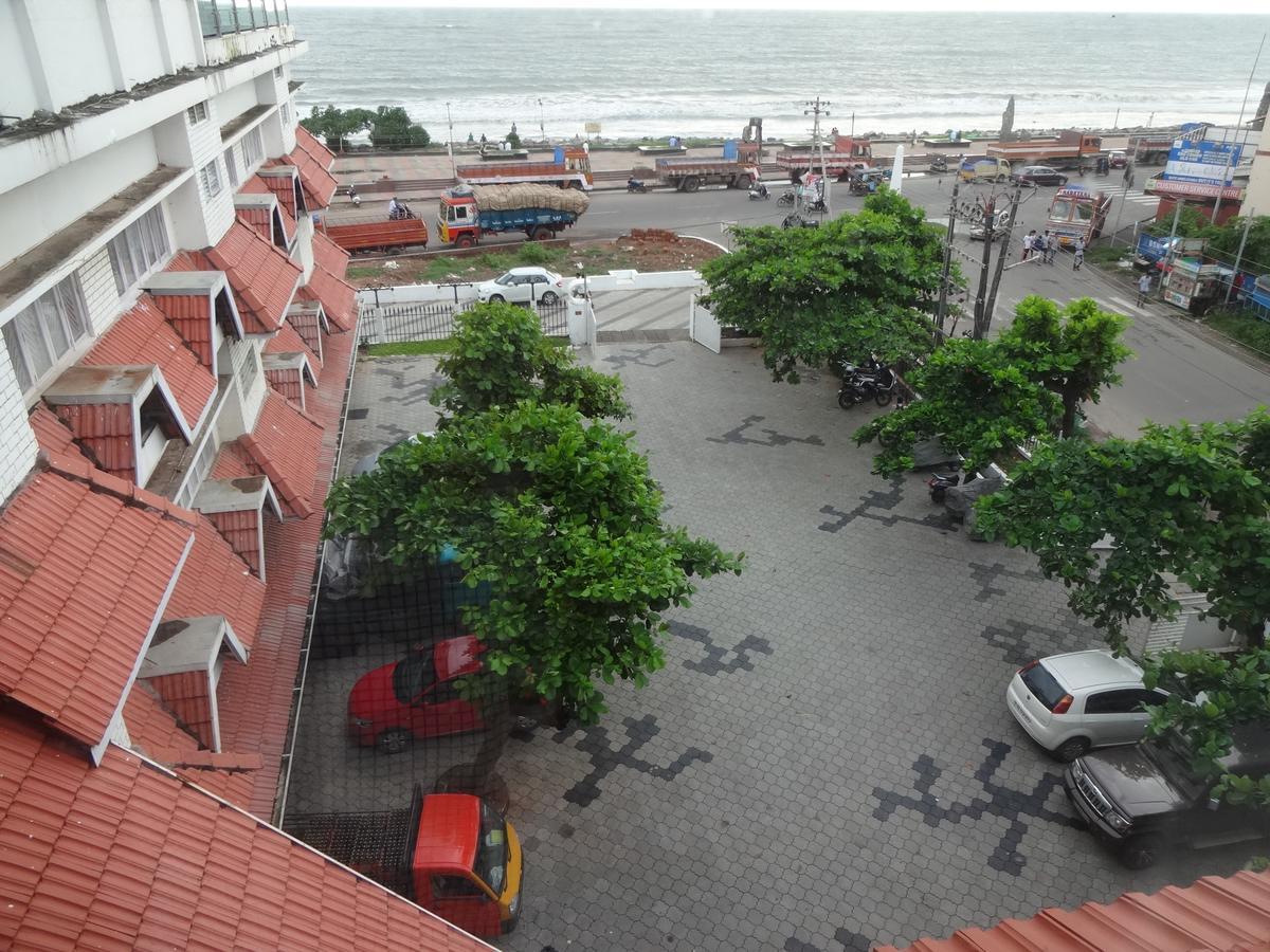 Sea Queen Hotel Kozhikode Exterior foto